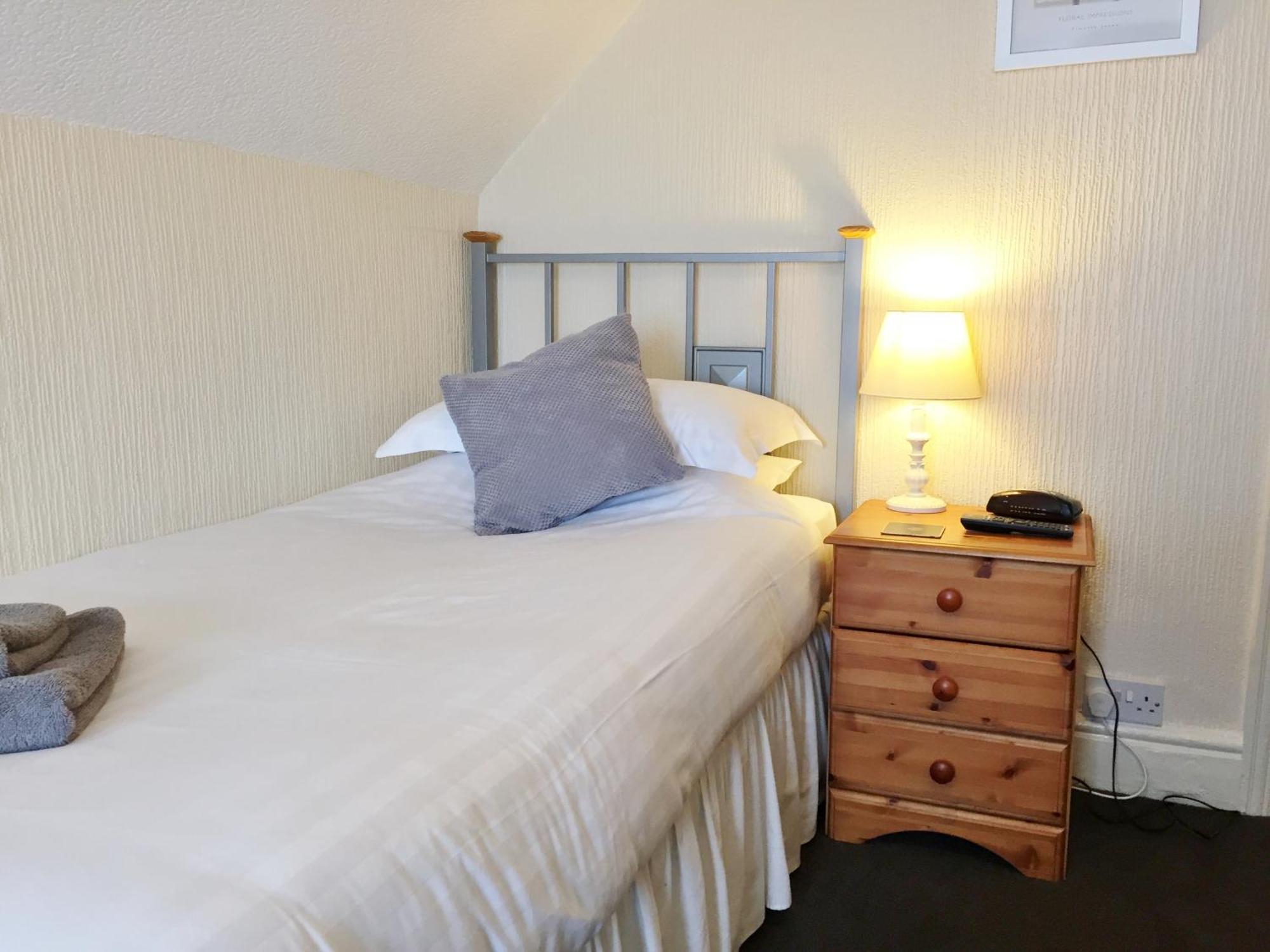 The Beechcliffe Hotel - Over 35'S Only Blackpool Bilik gambar